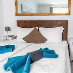 Apartment Claras Gartenblick In Schwerin, Naehe Schloss, Hbf & Altstadt, Ruhige Zentrale Lage, Kostenfreie Parkplaetze *