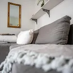 Claras Gartenblick In Schwerin, Naehe Schloss, Hbf & Altstadt, Ruhige Zentrale Lage, Kostenfreie Parkplaetze Apartment Schwerin (Mecklenburg-Vorpommern)