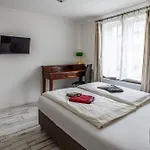 Claras Gartenblick In Schwerin, Naehe Schloss, Hbf & Altstadt, Ruhige Zentrale Lage, Kostenfreie Parkplaetze Apartment Schwerin (Mecklenburg-Vorpommern)