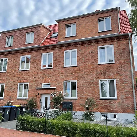 Claras Gartenblick In Schwerin, Naehe Schloss, Hbf & Altstadt, Ruhige Zentrale Lage, Kostenfreie Parkplaetze Apartment Schwerin (Mecklenburg-Vorpommern)