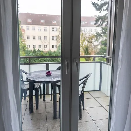 Claras Gartenblick In Schwerin, Naehe Schloss, Hbf & Altstadt, Ruhige Zentrale Lage, Kostenfreie Parkplaetze Lejlighed